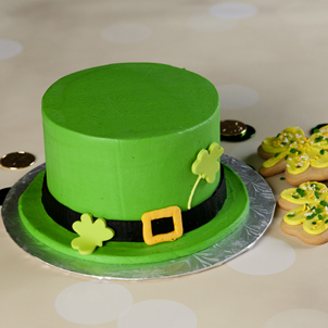 leprechaun hat cake